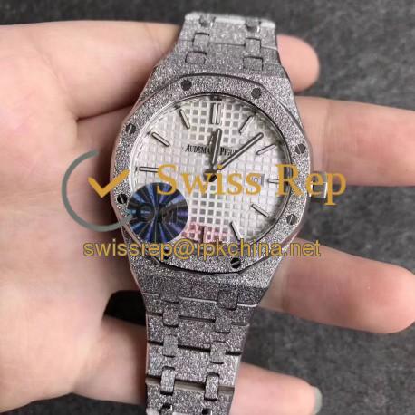 Replica Audemars Piguet Royal Oak Frosted Gold Quartz 33MM 67653 OM Stainless Steel Silver Dial Swiss 3132