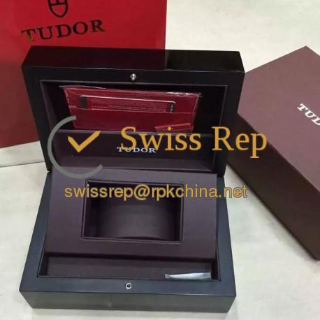 Replica Tudor Box Set